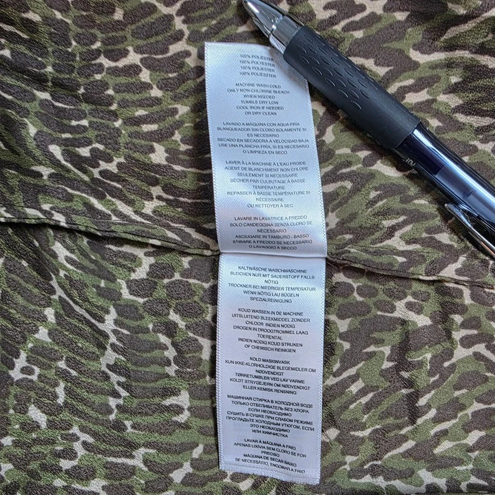 Michael Kors Women 4 Olive Green Animal Print Button Down Shirt Safari‎ Utility